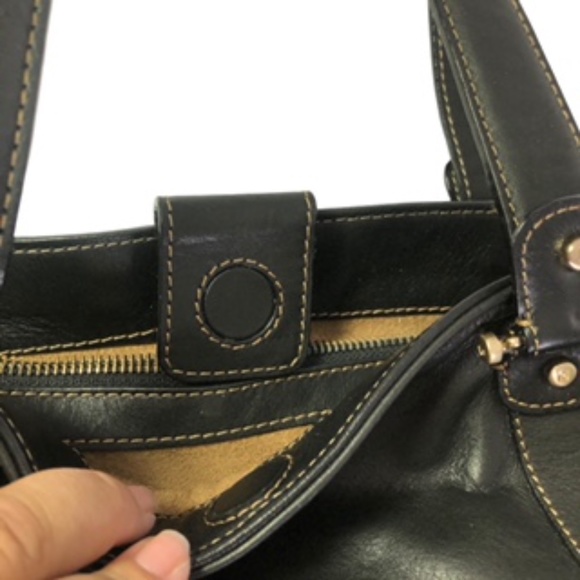 Liz Claiborne Black Leather Tote with Center Zip Divider Pouch and Pockets - Picture 9 of 11